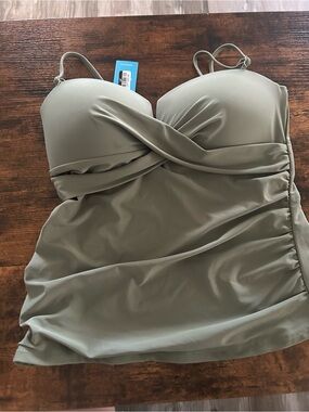 Cupshe Olive Twist-Front Tankini Top